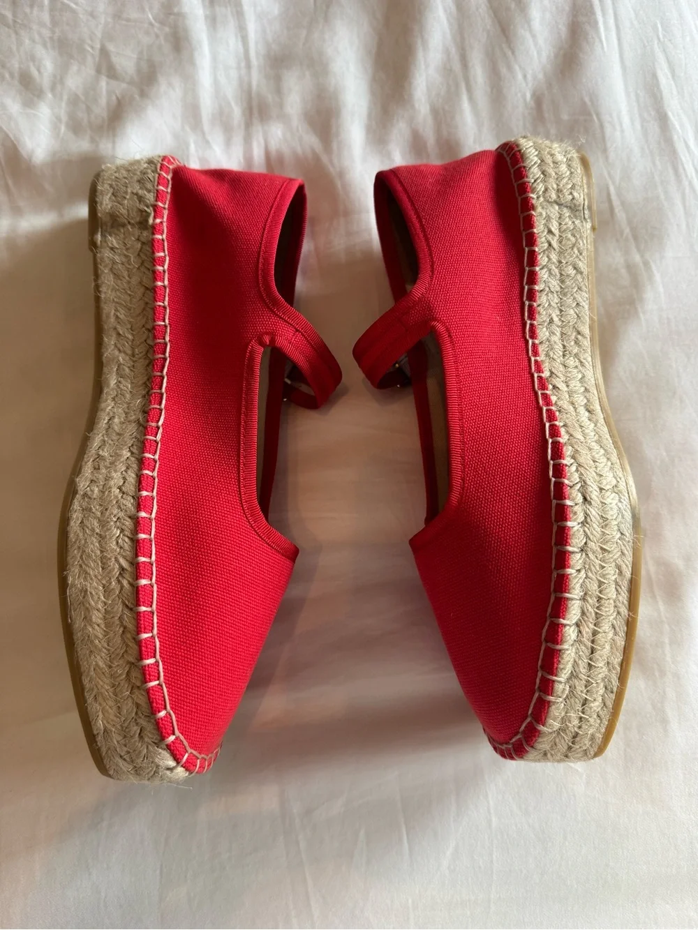 Mauve never worn